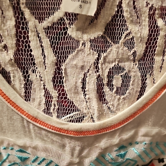 Deb Women's White Graphic Asymmetrical Blouse With Heart Design Size Small - Picture 4 of 7